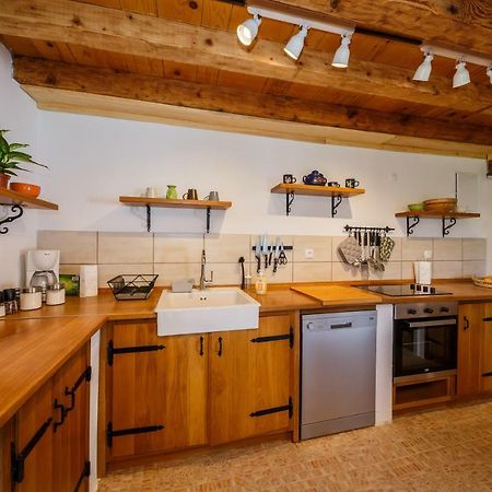 Beautiful Cottage With Heated Pool For 22 Ppl Plaški Esterno foto