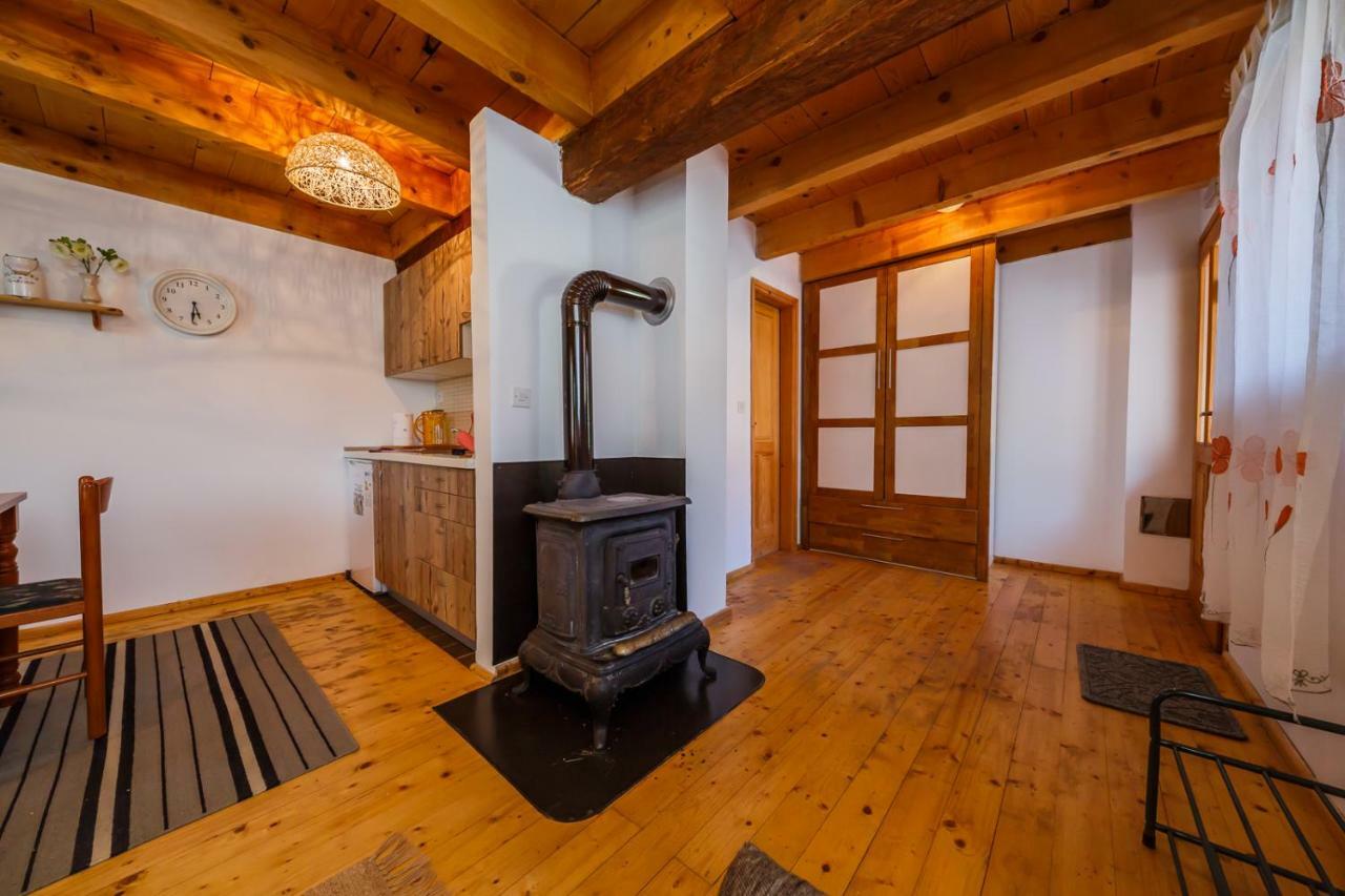 Beautiful Cottage With Heated Pool For 22 Ppl Plaški Esterno foto