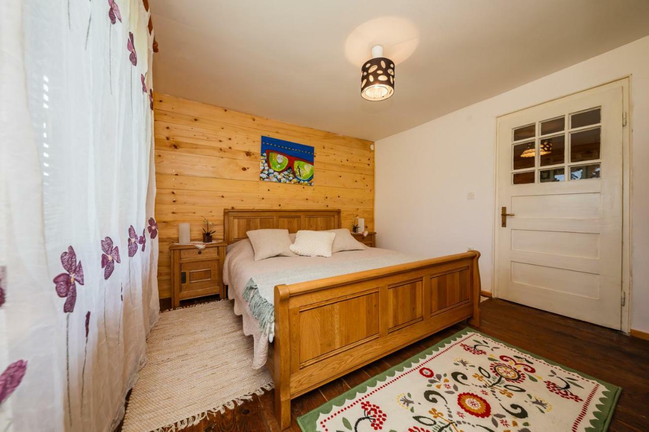 Beautiful Cottage With Heated Pool For 22 Ppl Plaški Esterno foto
