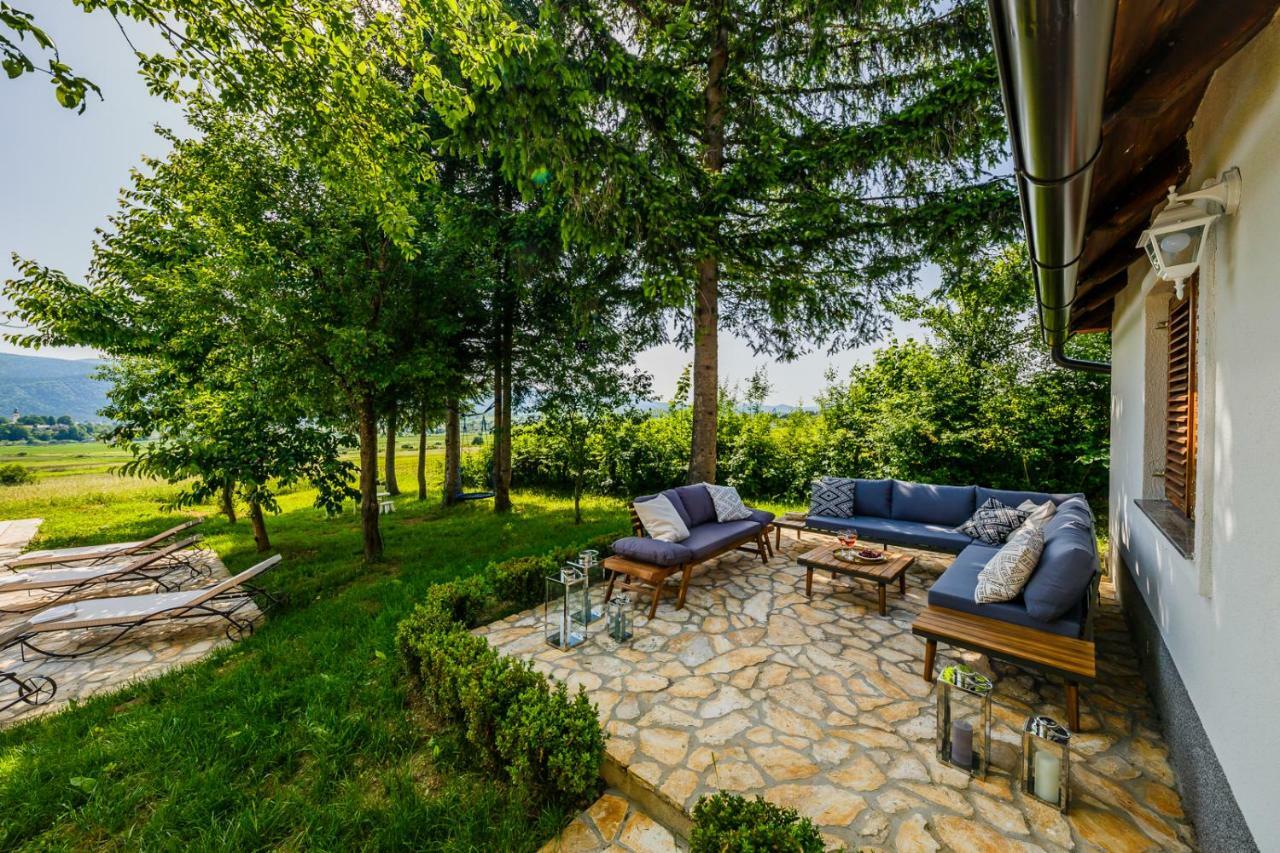 Beautiful Cottage With Heated Pool For 22 Ppl Plaški Esterno foto